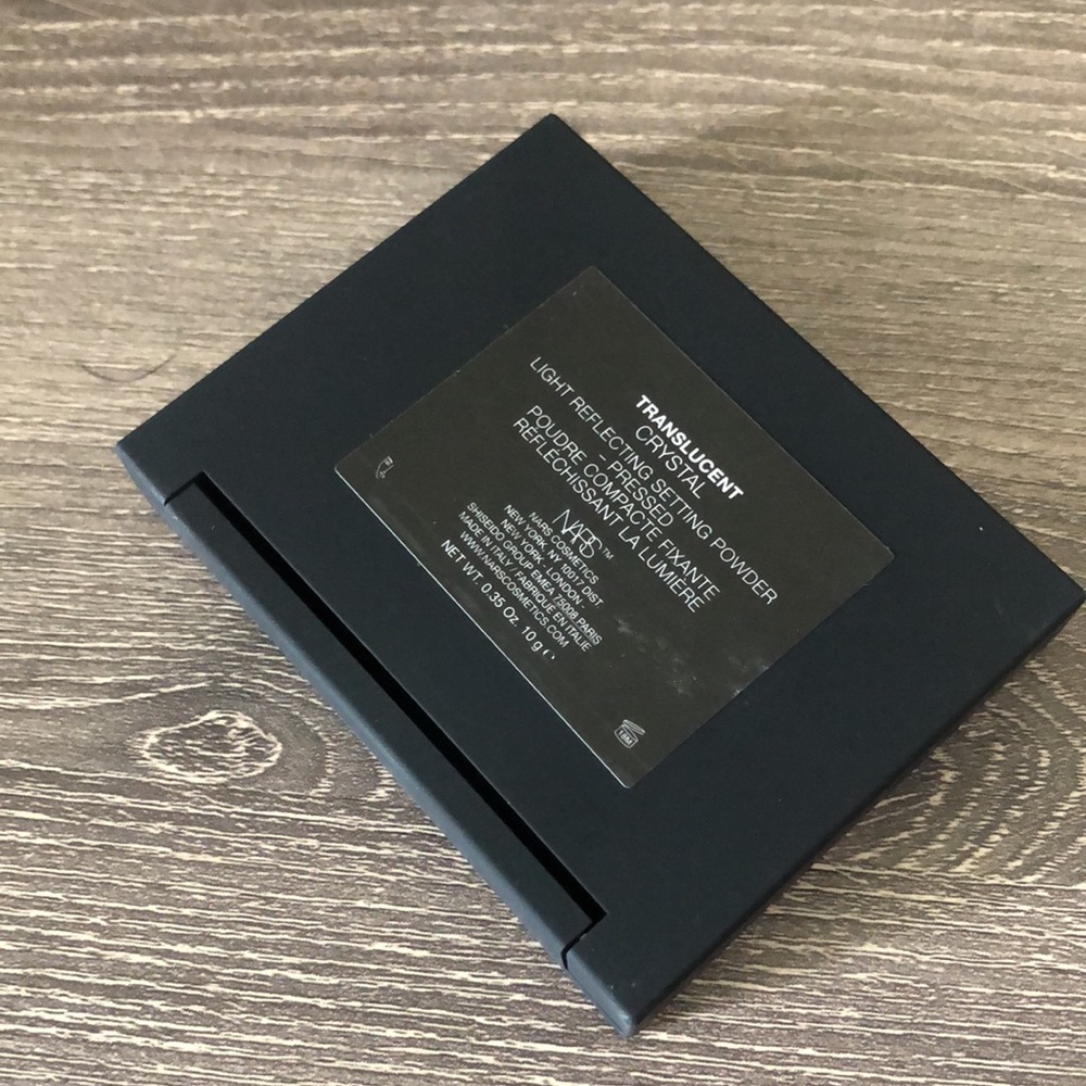 NARS Light Reflecting Setting Powder - Pressed 10g/.35oz - Picture 7 of 13